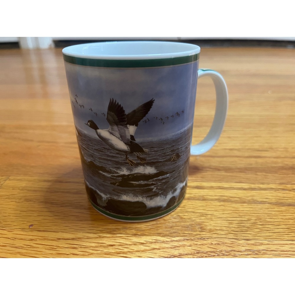 Danbury Mint Ducks of North America Northshore Adventure Goldeneyes Mug Maass